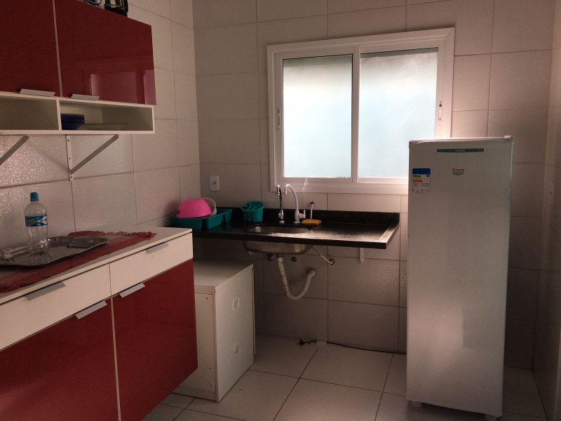 Casa à venda com 2 quartos, 97m² - Foto 3