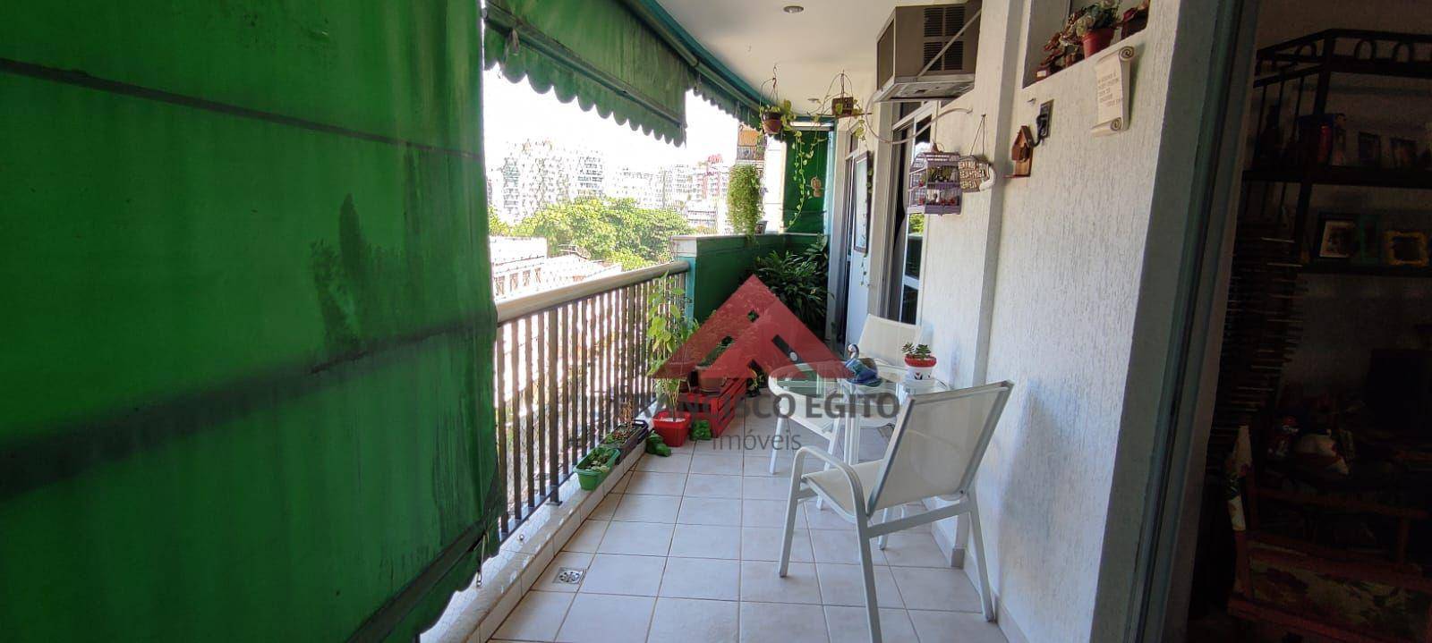 Apartamento à venda com 2 quartos, 70m² - Foto 2