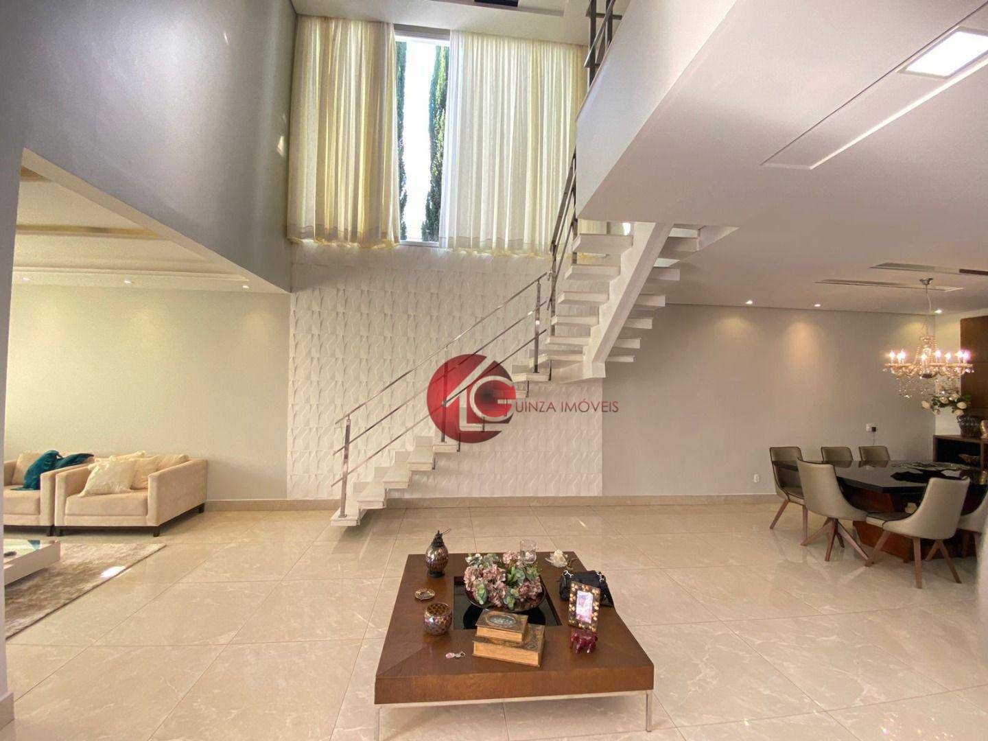 Sobrado à venda com 4 quartos, 490m² - Foto 1