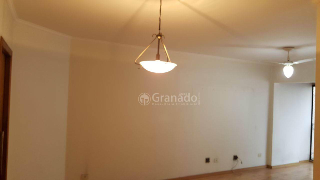 Apartamento à venda com 3 quartos, 75m² - Foto 12