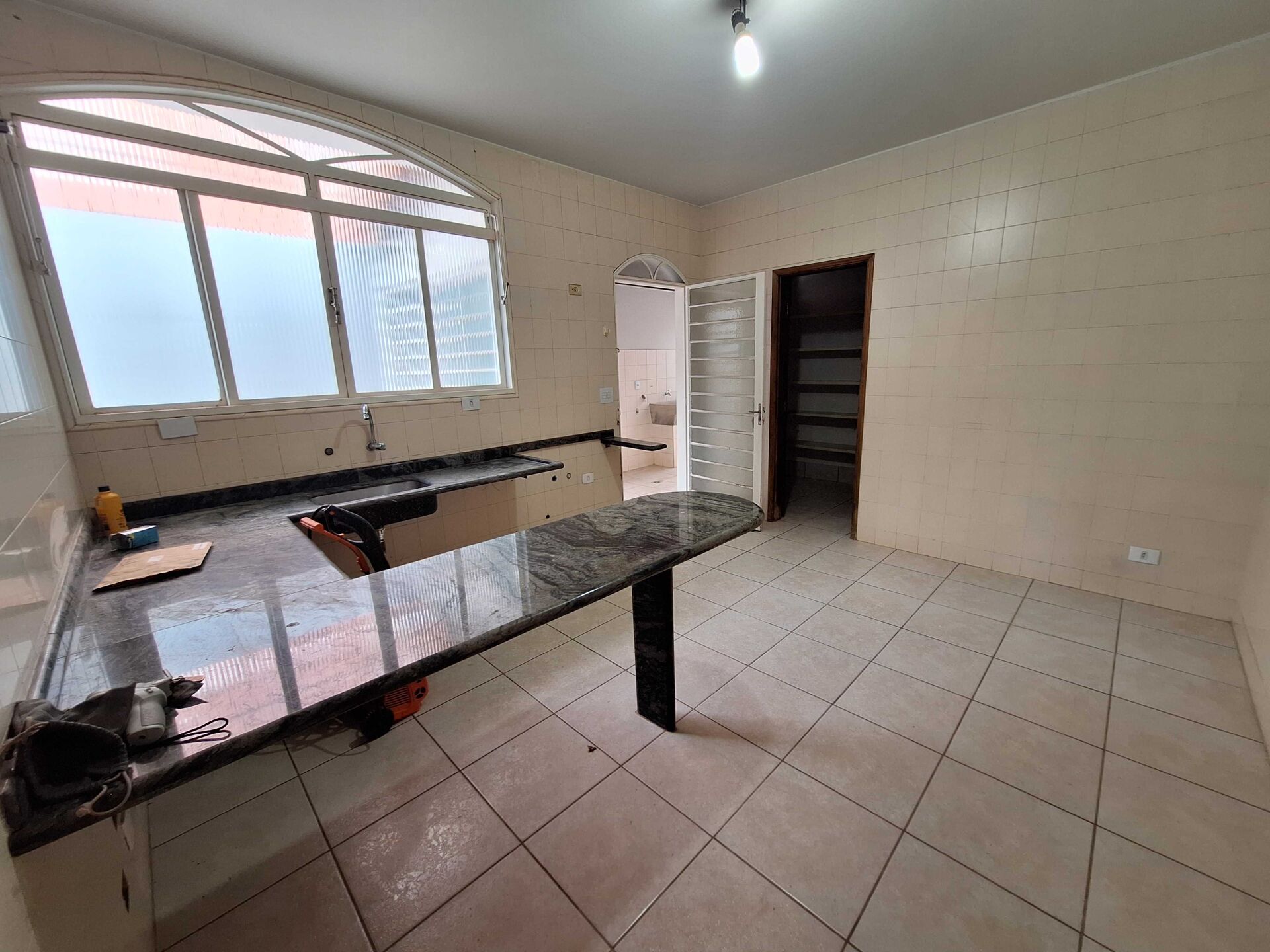 Depósito-Galpão-Armazém para alugar com 4 quartos, 300m² - Foto 15