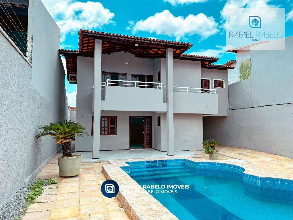 Casa à venda com 4 quartos, 240m² - Foto 2