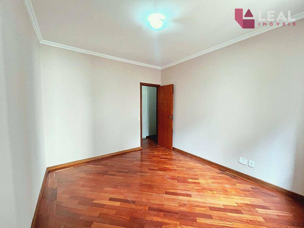 Apartamento à venda com 3 quartos, 223m² - Foto 29