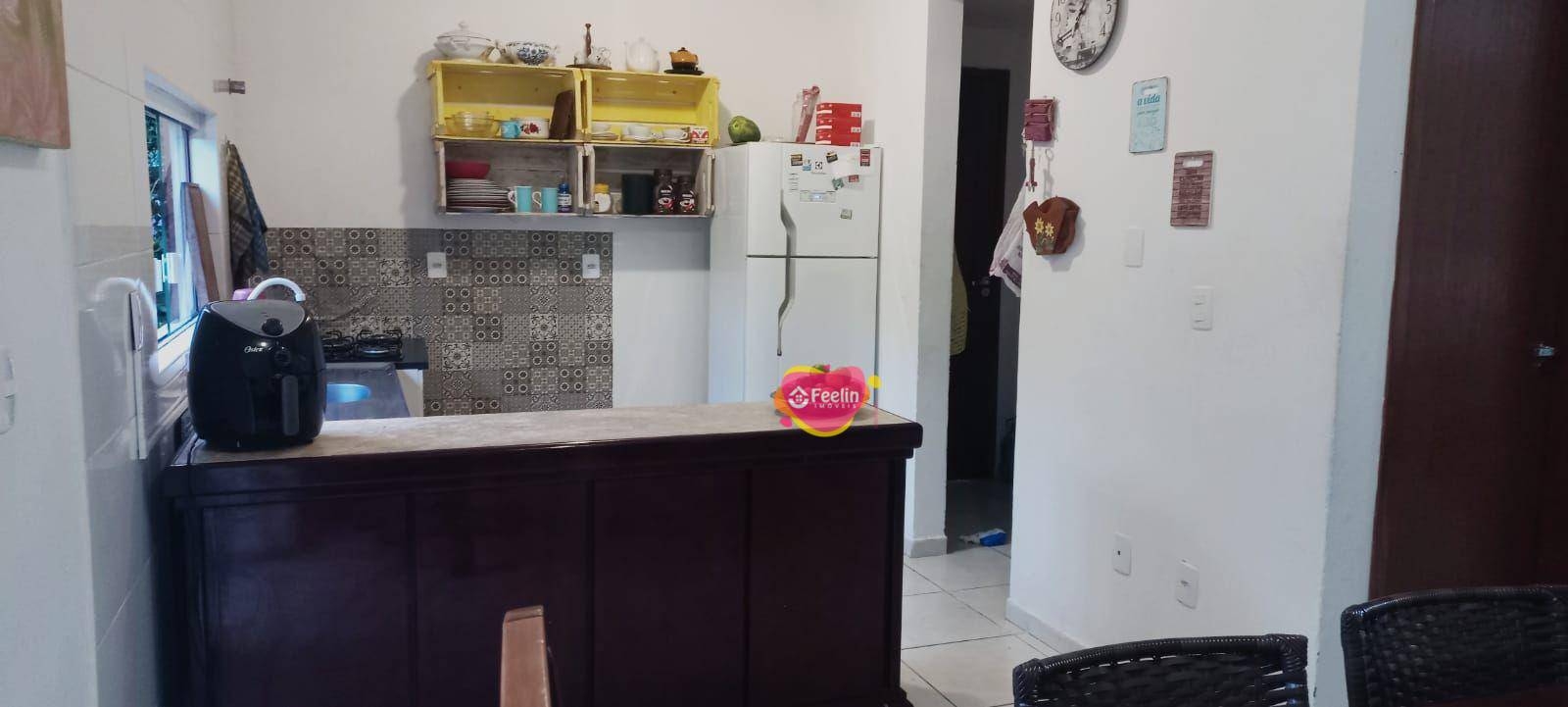 Casa à venda com 3 quartos, 96m² - Foto 4