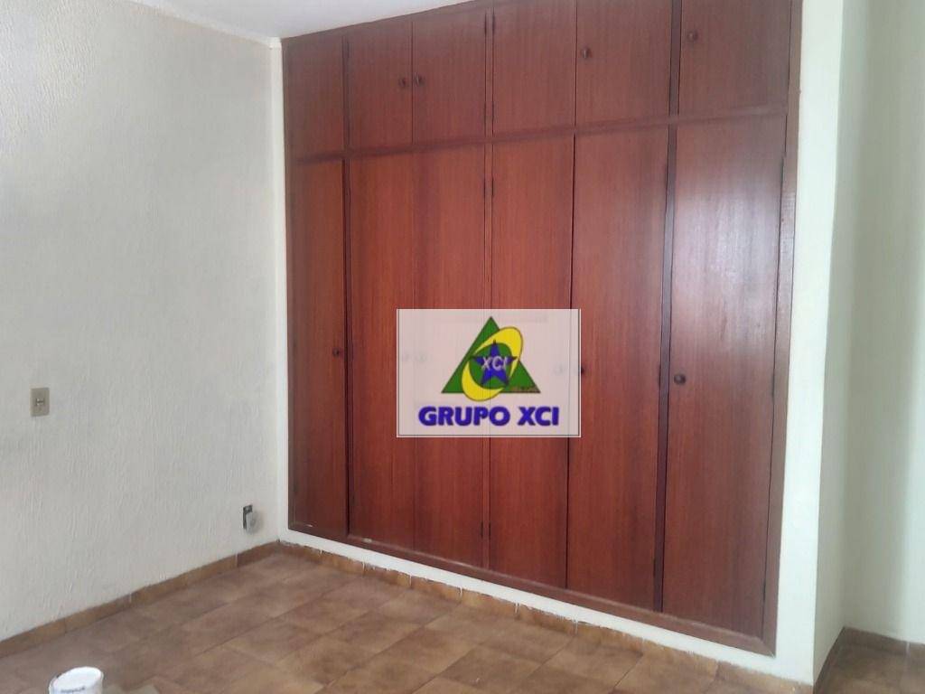 Casa à venda e aluguel com 3 quartos, 230m² - Foto 22