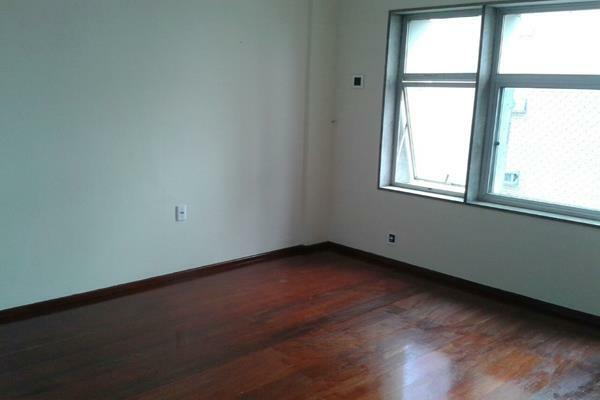 Apartamento à venda com 3 quartos, 210m² - Foto 4