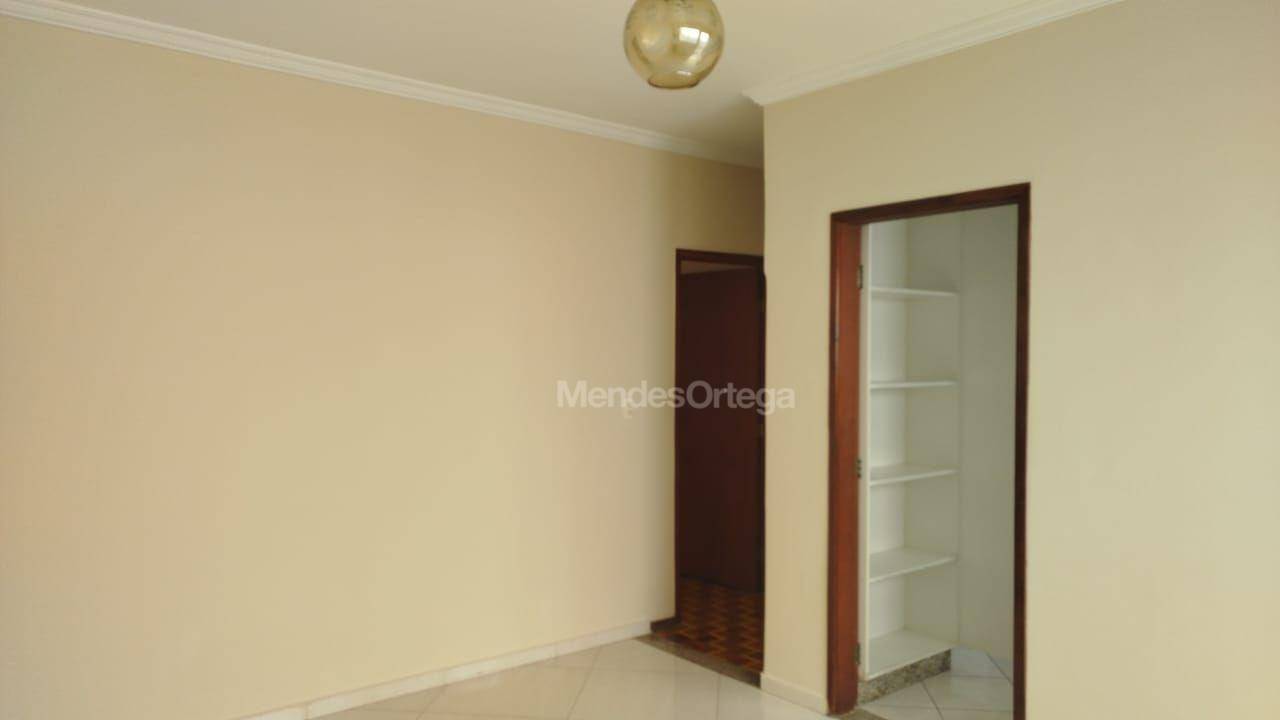 Casa para alugar com 3 quartos, 250m² - Foto 15