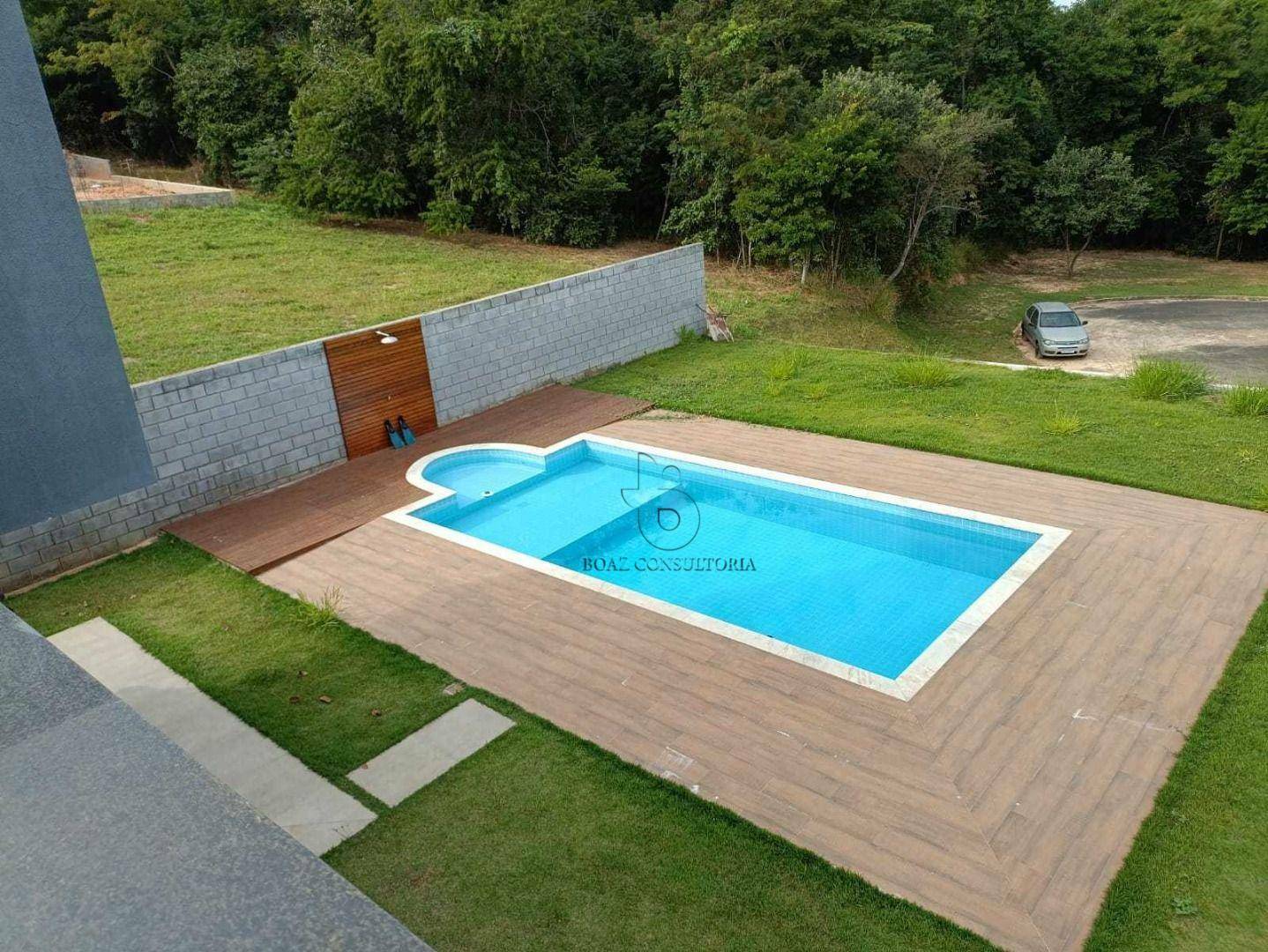 Casa de Condomínio à venda com 4 quartos, 450m² - Foto 1