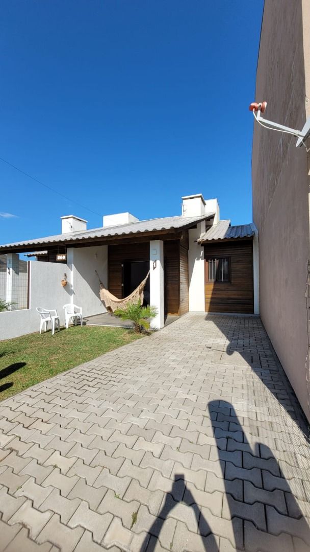 Casa à venda com 2 quartos, 65m² - Foto 2