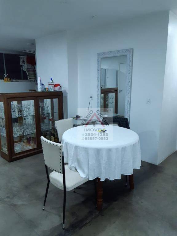 Apartamento à venda com 3 quartos, 107m² - Foto 18