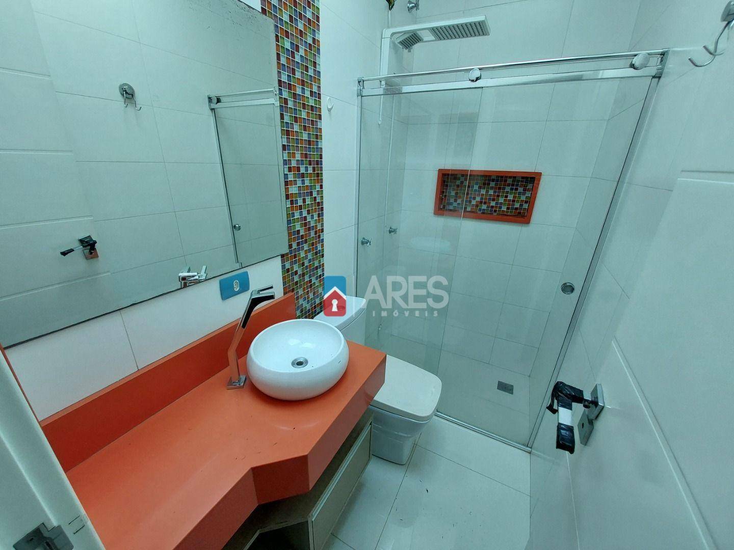 Casa de Condomínio para alugar com 3 quartos, 230m² - Foto 9