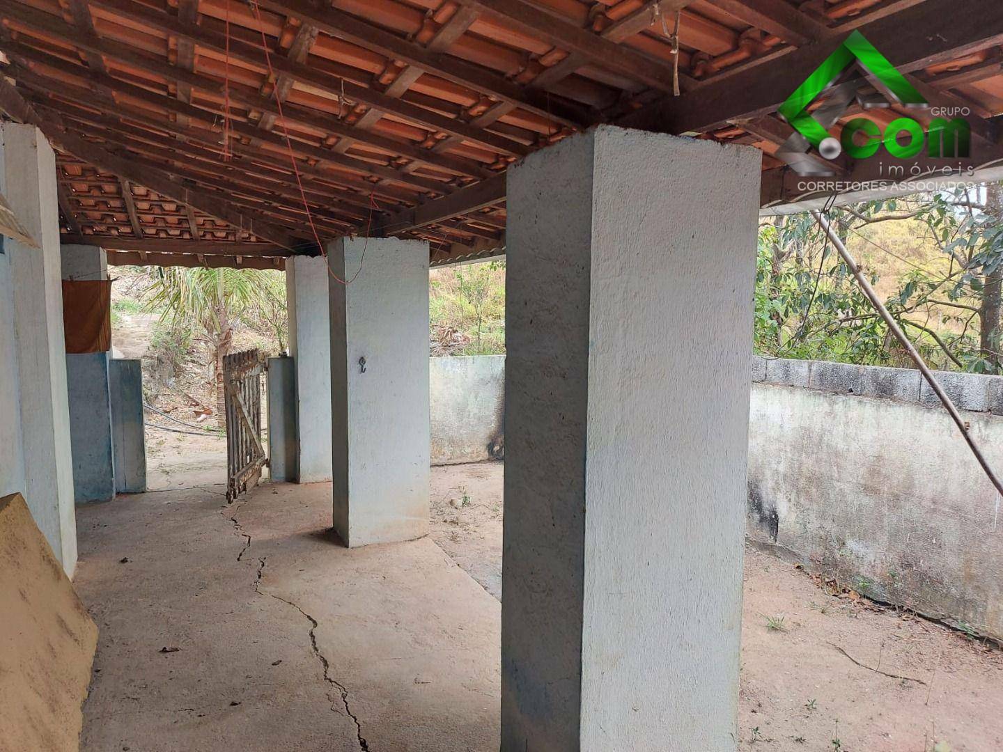 Casa à venda com 2 quartos, 100m² - Foto 2