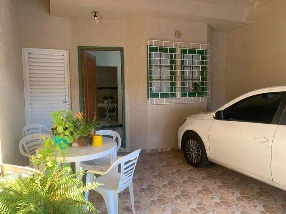 Casa à venda com 2 quartos, 125m² - Foto 1