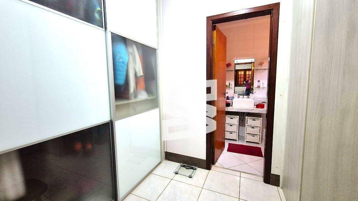 Casa de Condomínio à venda com 3 quartos, 196m² - Foto 22