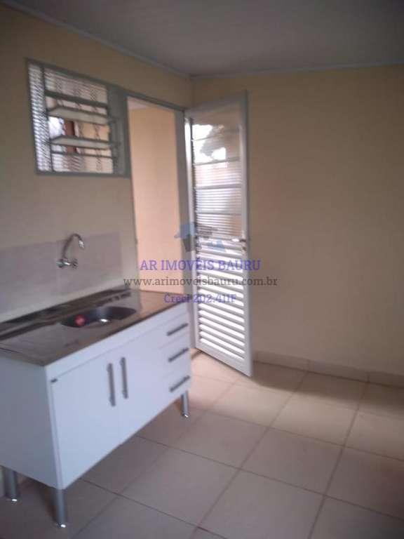 Casa à venda com 2 quartos, 208m² - Foto 2