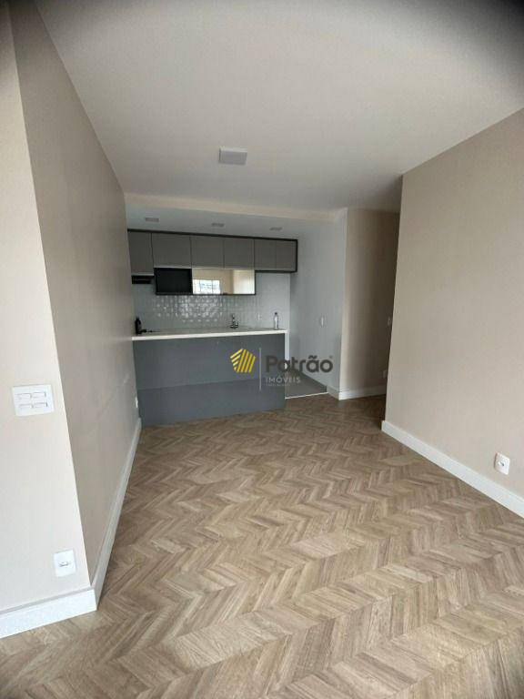 Apartamento para alugar com 2 quartos, 72m² - Foto 5