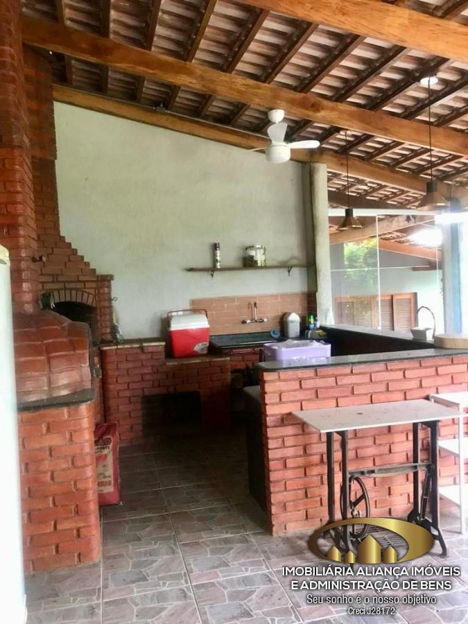 Casa à venda com 3 quartos, 1160m² - Foto 2