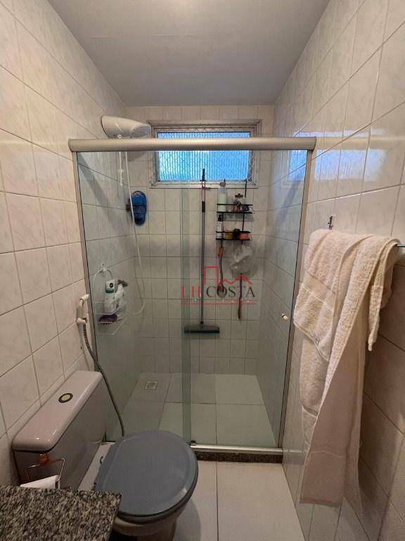 Apartamento à venda com 2 quartos, 75m² - Foto 9