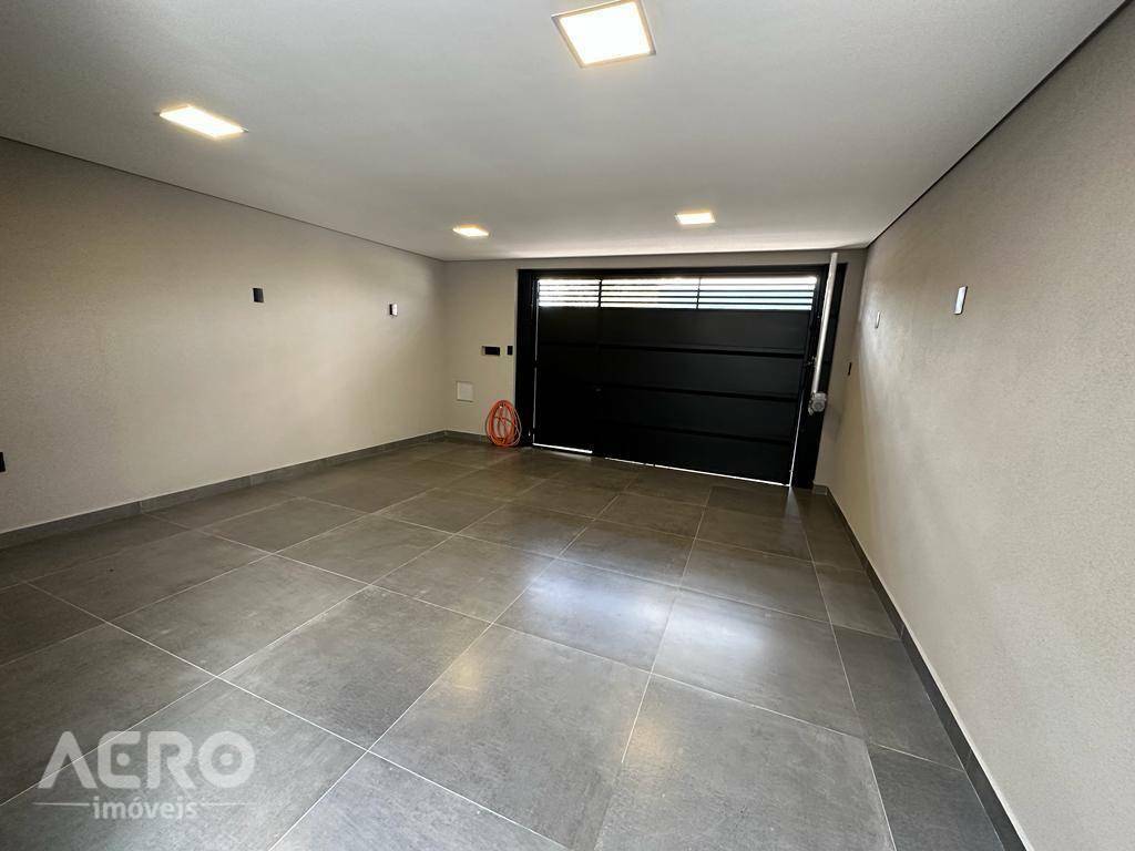 Casa à venda com 3 quartos, 158m² - Foto 3