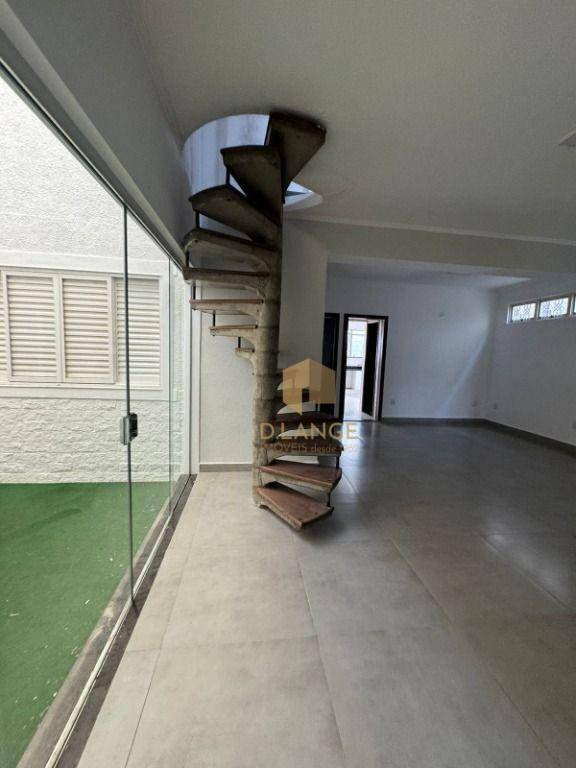 Casa à venda com 3 quartos, 199m² - Foto 10