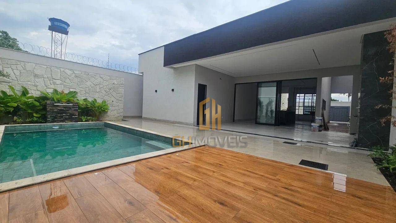 Casa à venda com 3 quartos, 185m² - Foto 1