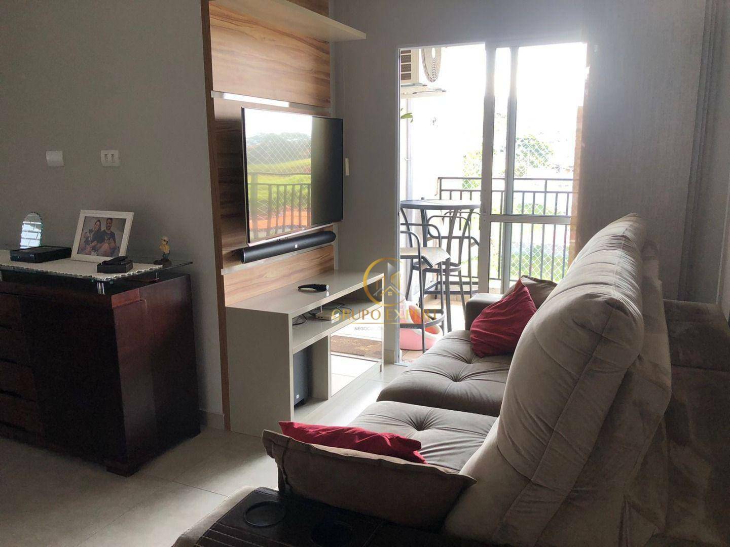 Apartamento à venda com 2 quartos, 74m² - Foto 4