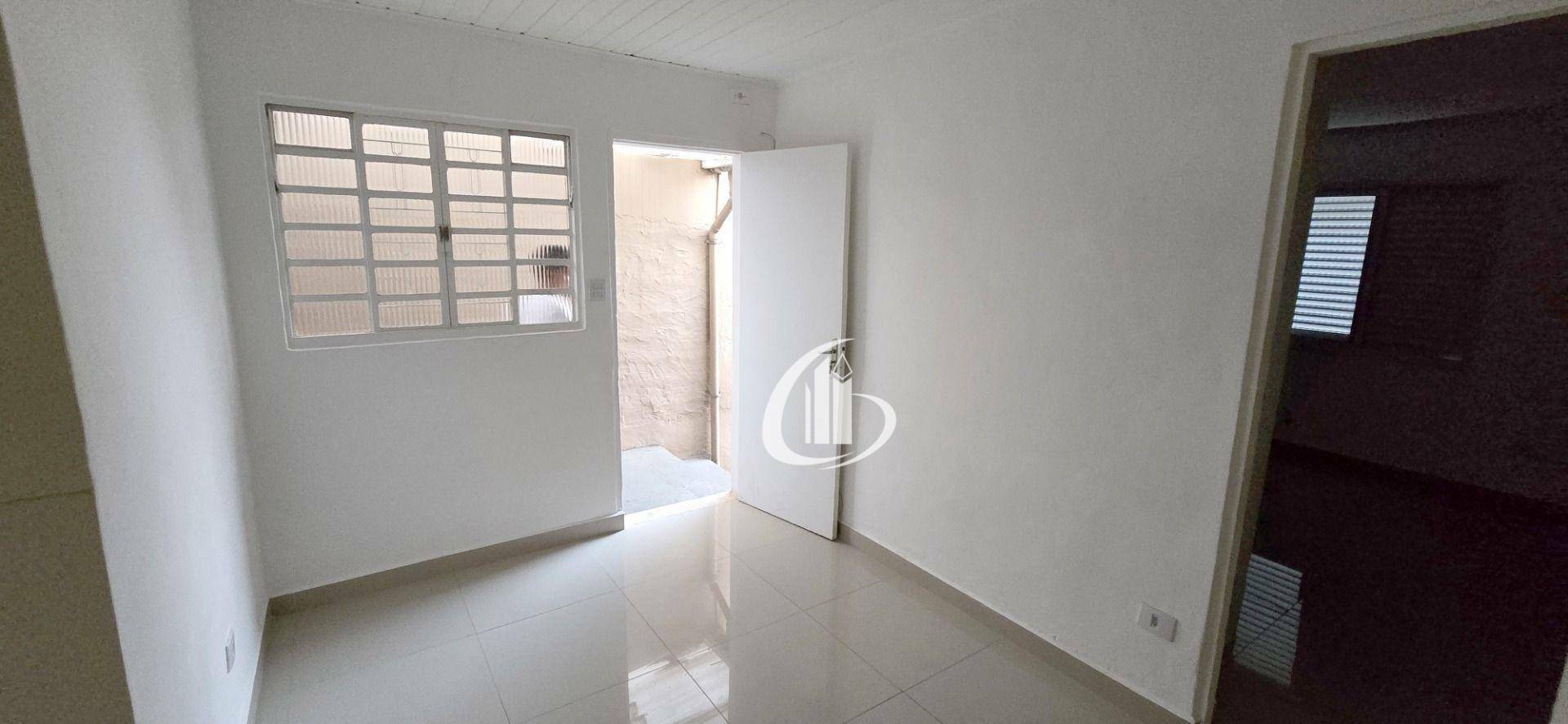 Casa para alugar com 1 quarto, 45m² - Foto 3