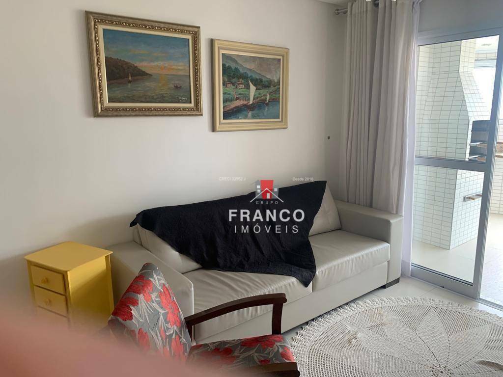 Apartamento à venda com 3 quartos, 123m² - Foto 2