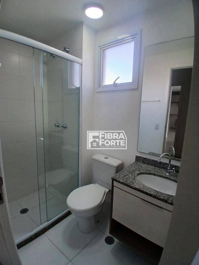 Apartamento para alugar com 2 quartos, 72m² - Foto 18