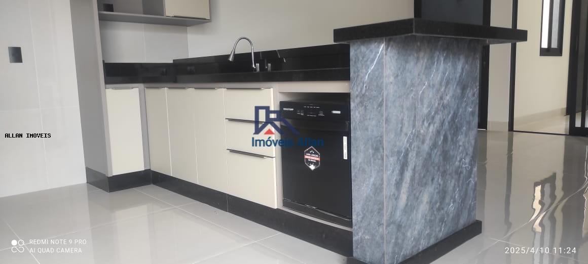 Casa à venda com 3 quartos, 200m² - Foto 17