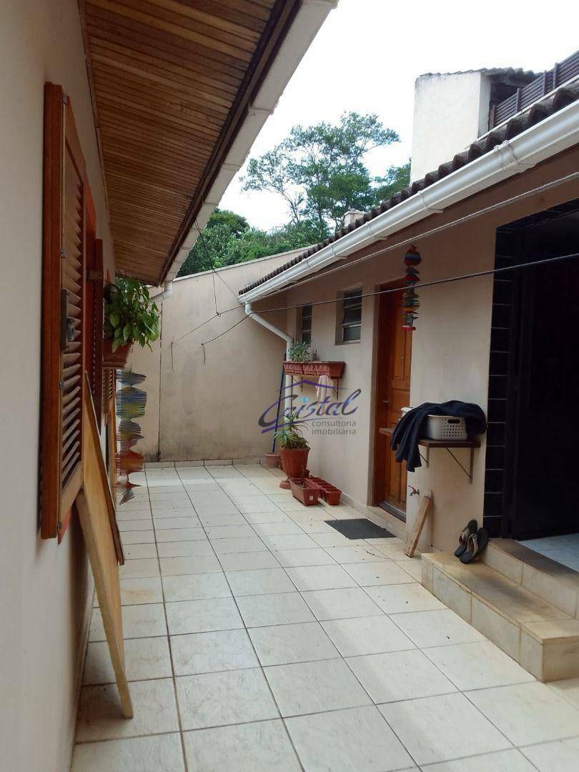 Casa à venda com 5 quartos, 190m² - Foto 13