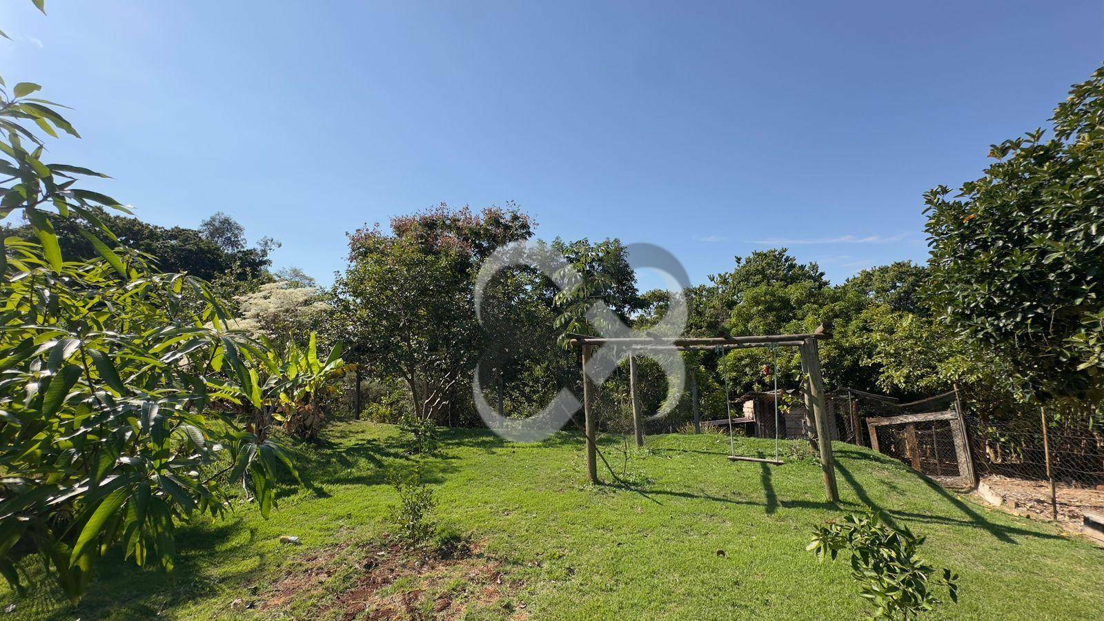 Chácara à venda com 4 quartos, 400m² - Foto 32