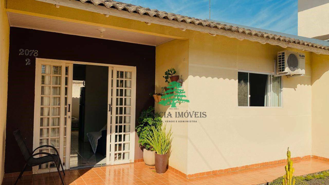 Casa à venda com 2 quartos, 48m² - Foto 1