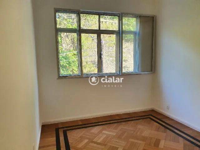 Apartamento à venda com 3 quartos, 95m² - Foto 8