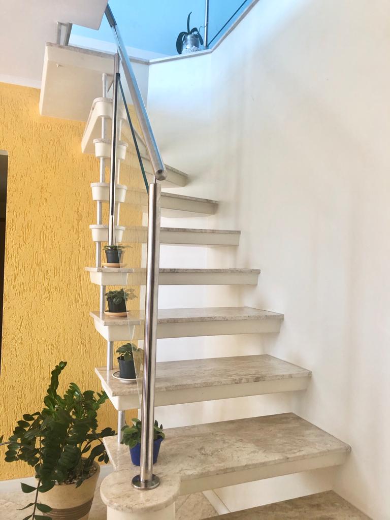 Apartamento à venda com 2 quartos, 140m² - Foto 1