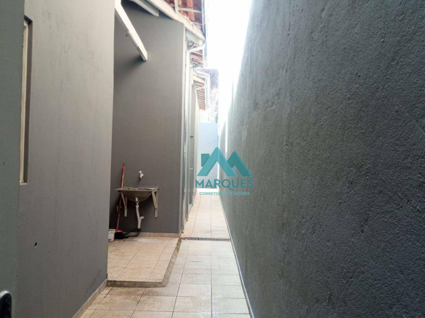 Casa à venda com 3 quartos, 110m² - Foto 4