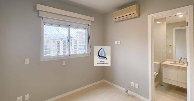 Apartamento para alugar com 4 quartos, 245m² - Foto 27