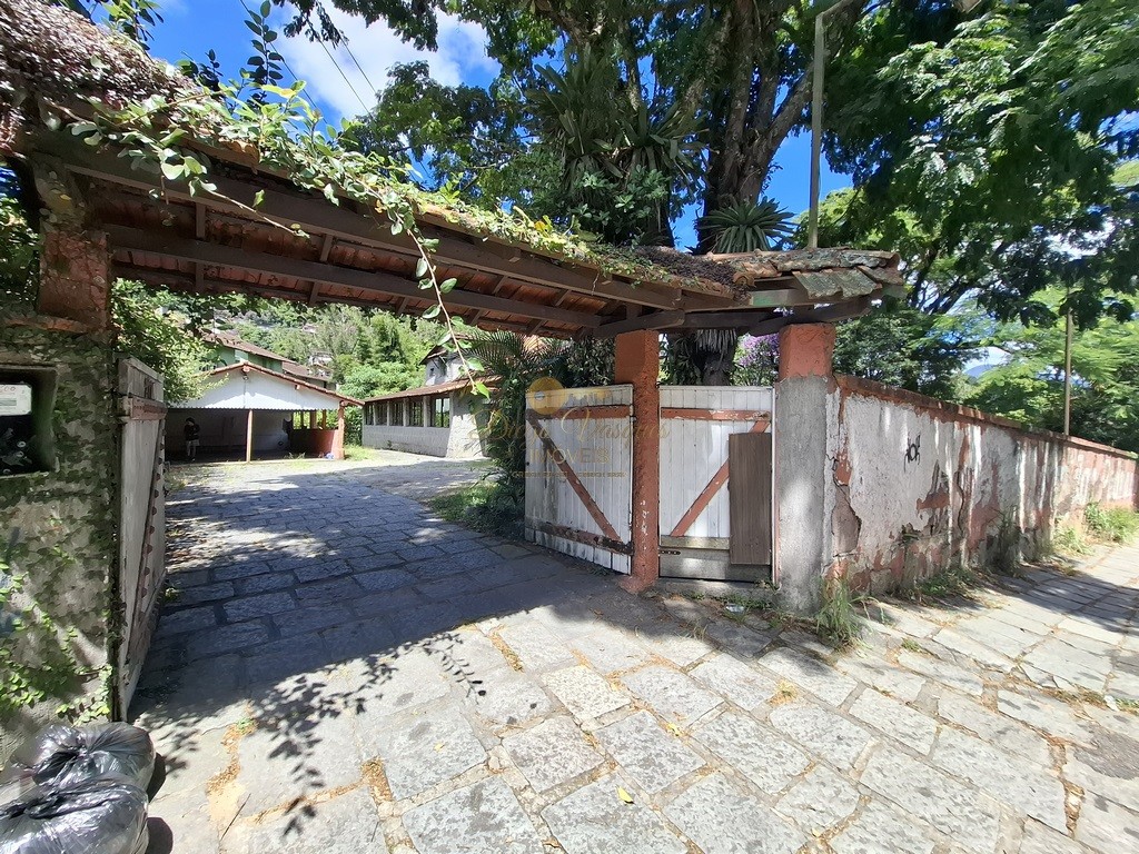 Casa à venda com 6 quartos, 1177m² - Foto 15