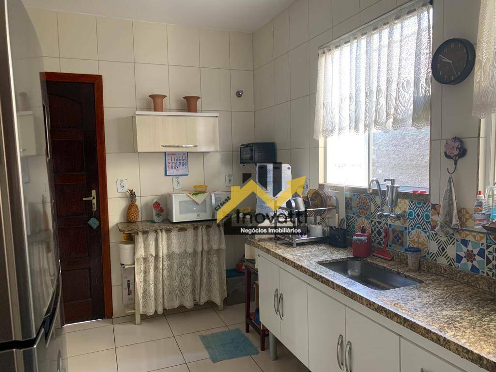 Casa de Condomínio à venda com 4 quartos, 219m² - Foto 15