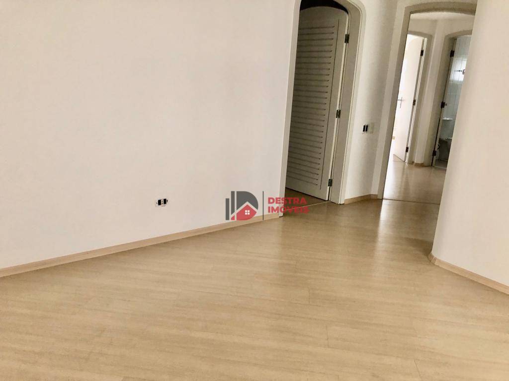 Apartamento à venda com 3 quartos, 141m² - Foto 19