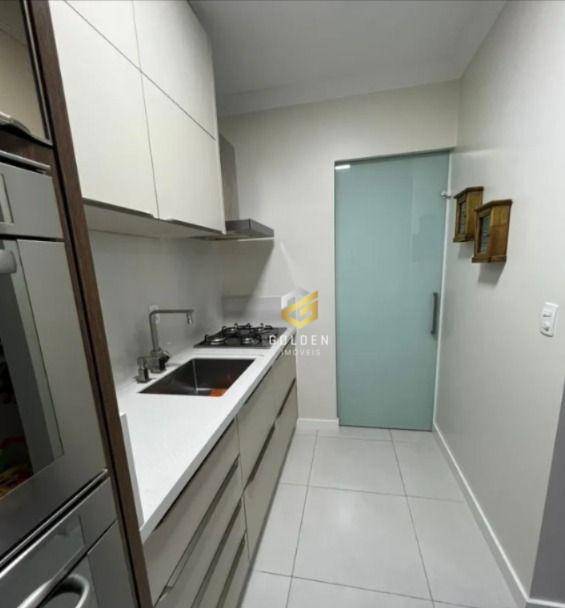 Apartamento à venda com 2 quartos, 79m² - Foto 9