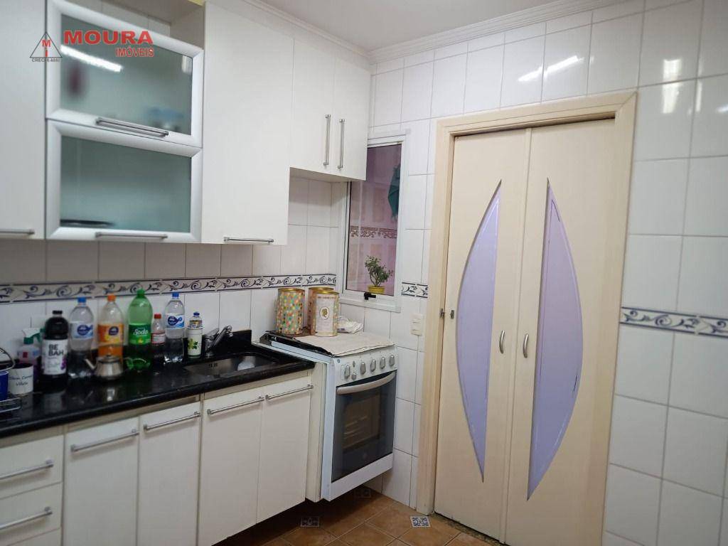 Sobrado à venda com 4 quartos, 120m² - Foto 3