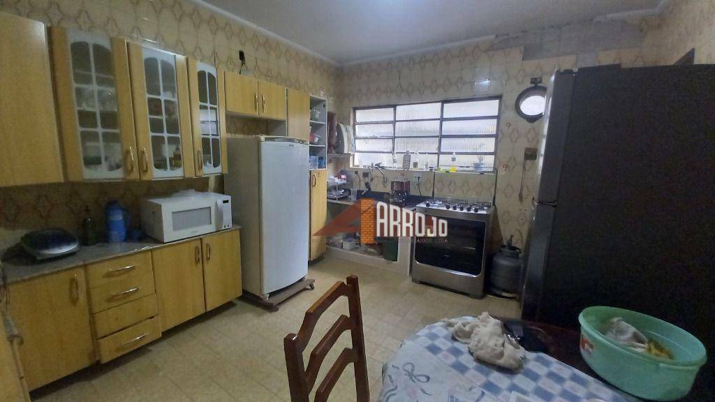 Sobrado à venda com 3 quartos, 149m² - Foto 8