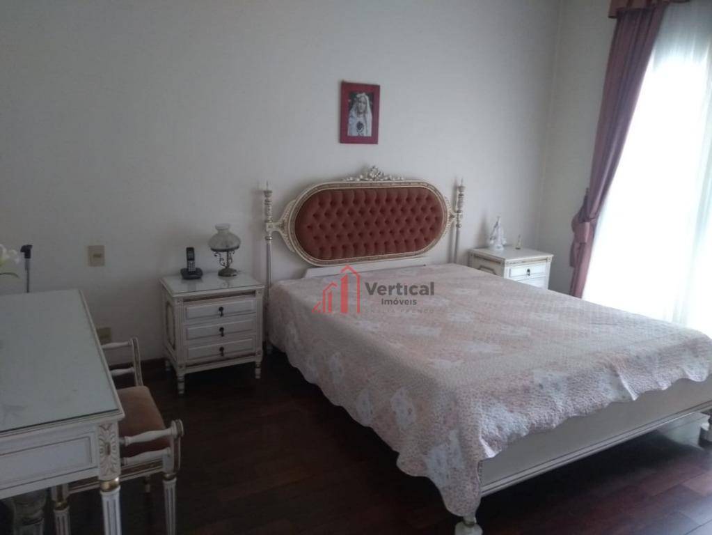 Apartamento para alugar com 3 quartos, 260m² - Foto 22