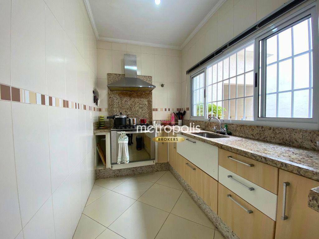 Sobrado à venda com 4 quartos, 243m² - Foto 12