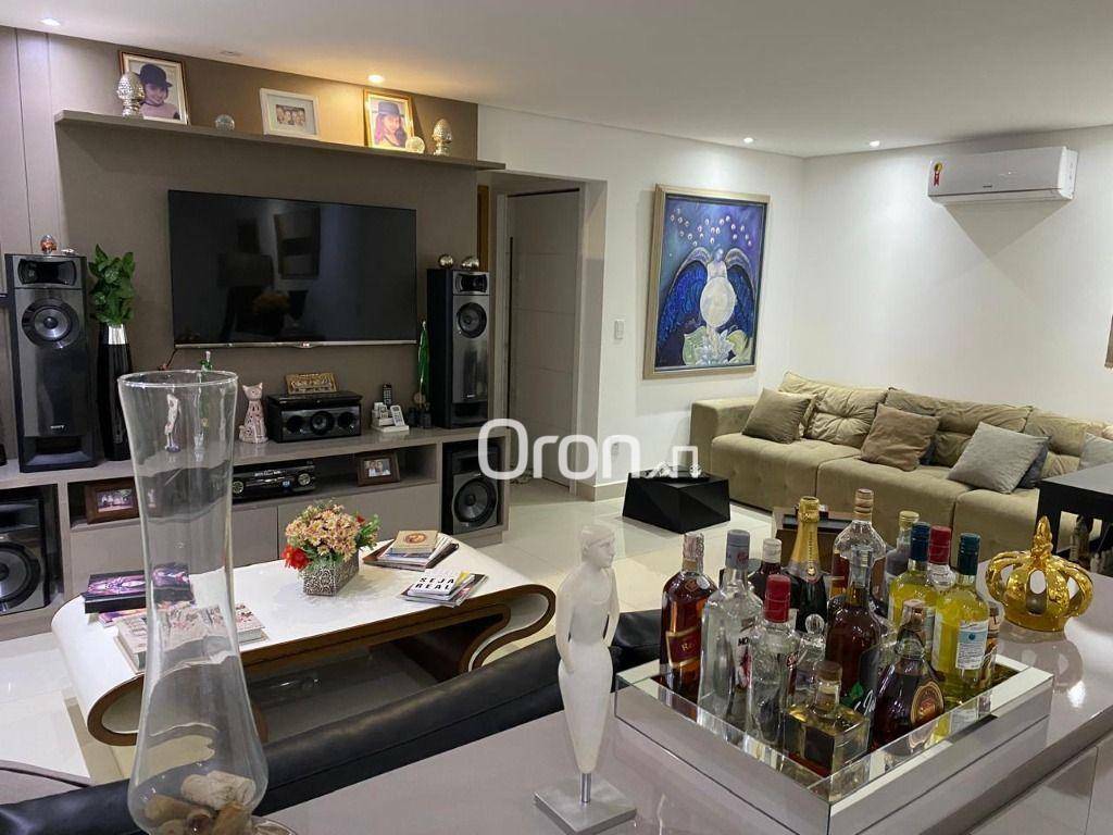 Apartamento à venda com 4 quartos, 180m² - Foto 1