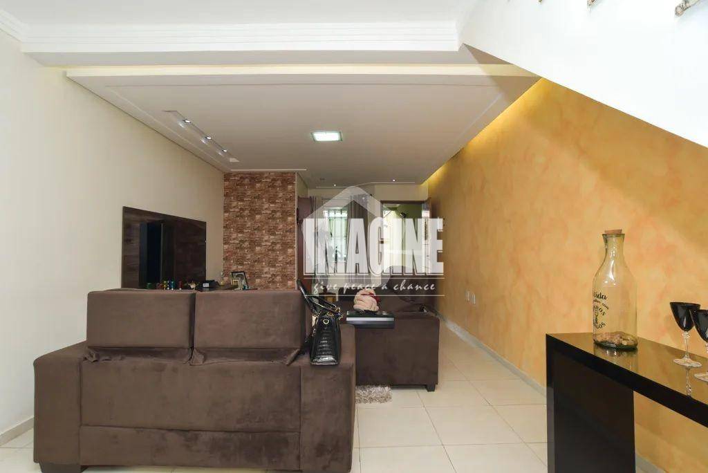 Sobrado à venda com 2 quartos, 134m² - Foto 1