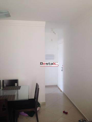 Apartamento à venda com 2 quartos, 64m² - Foto 10