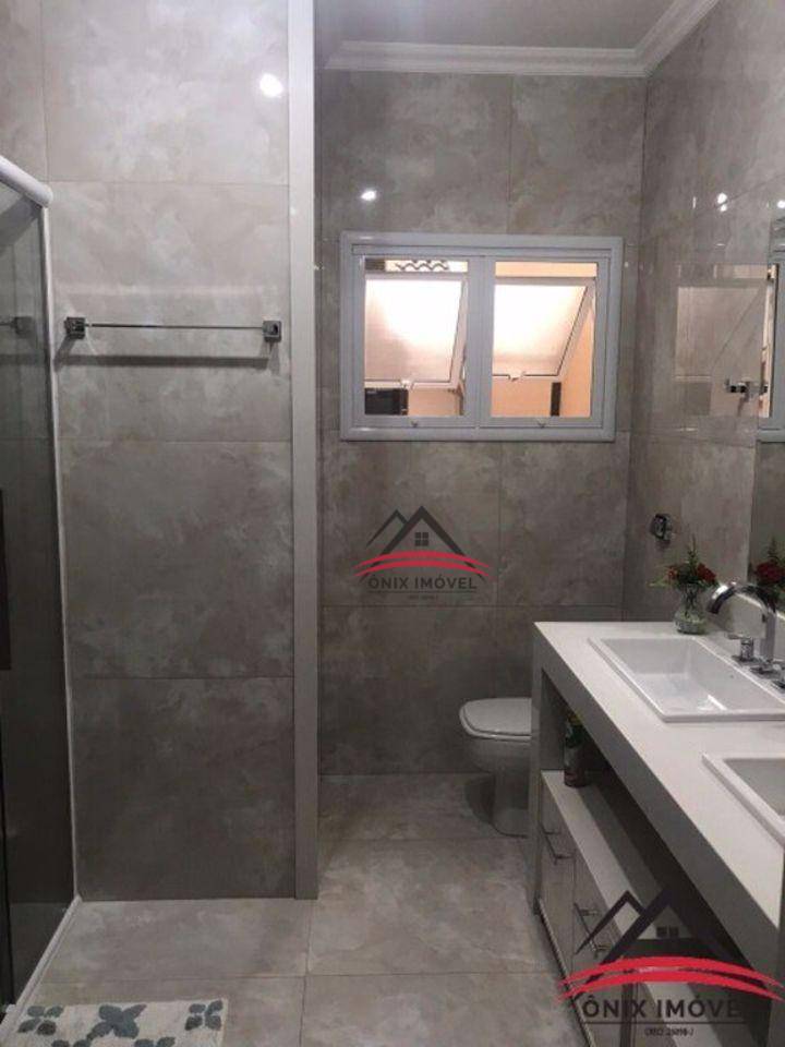 Casa à venda com 3 quartos, 250m² - Foto 20