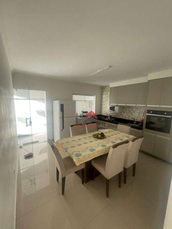 Casa à venda com 3 quartos, 124m² - Foto 9
